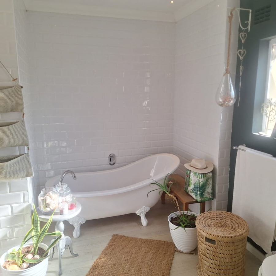 4 Bedroom Property for Sale in Nahoon Valley Park Eastern Cape
